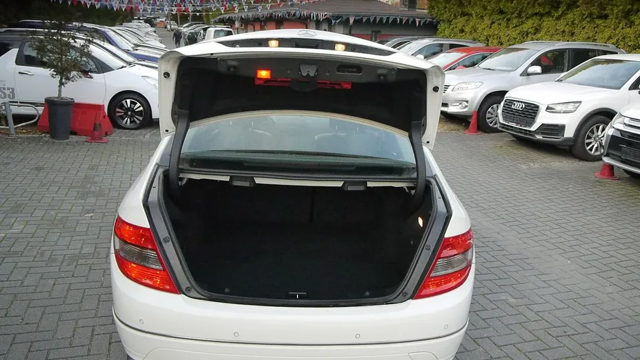 MERCEDES-BENZ C Klasa -