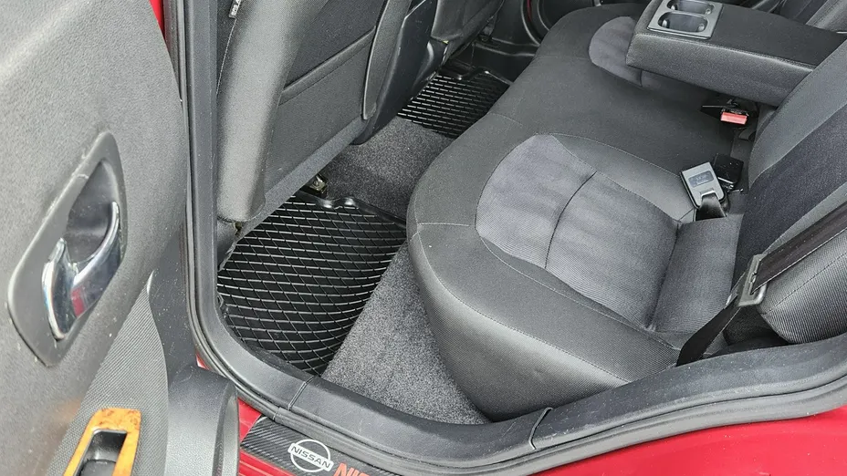 NISSAN Qashqai -