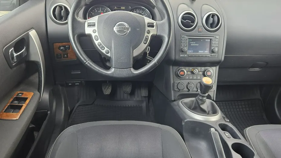NISSAN Qashqai -