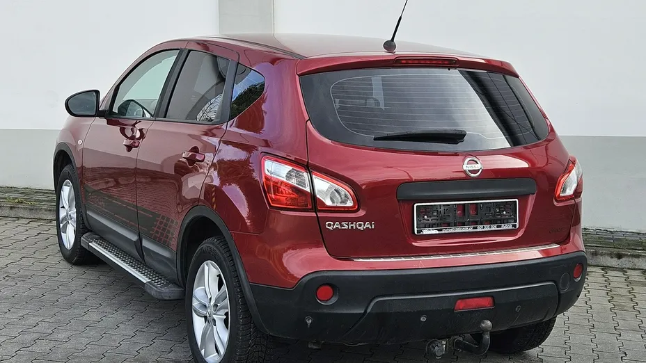 NISSAN Qashqai -