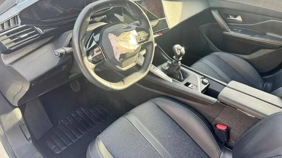 PEUGEOT 308 -