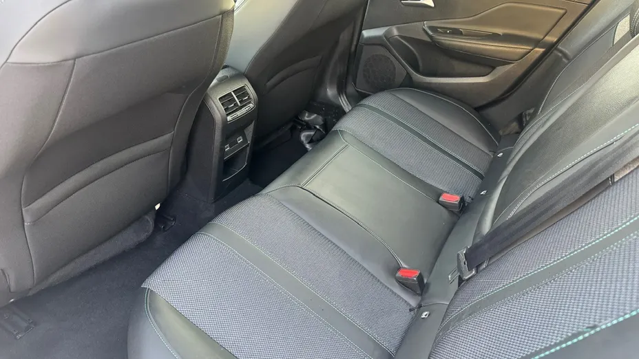 PEUGEOT 308 -