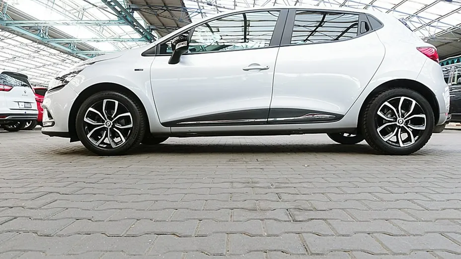 RENAULT Clio -