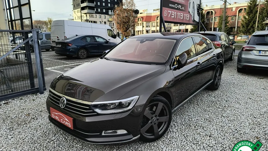 VOLKSWAGEN Passat -