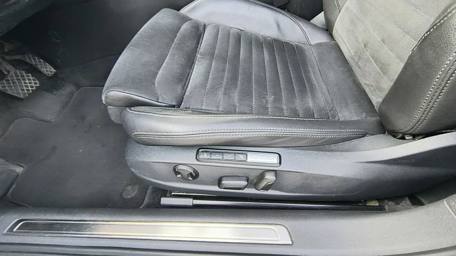VOLKSWAGEN Passat -