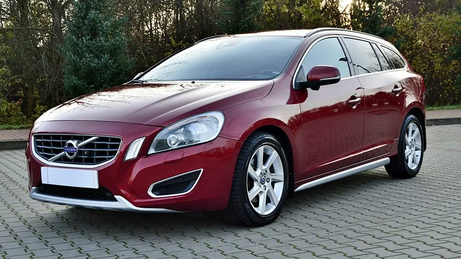 VOLVO V60 -