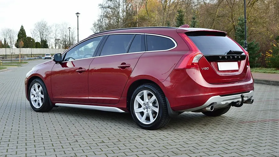 VOLVO V60 -