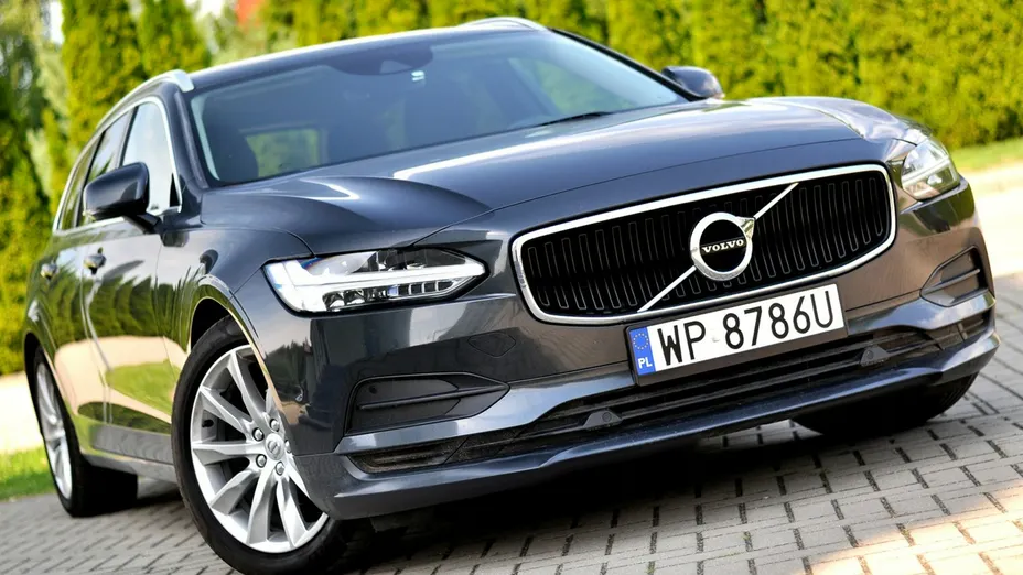 VOLVO V90 -