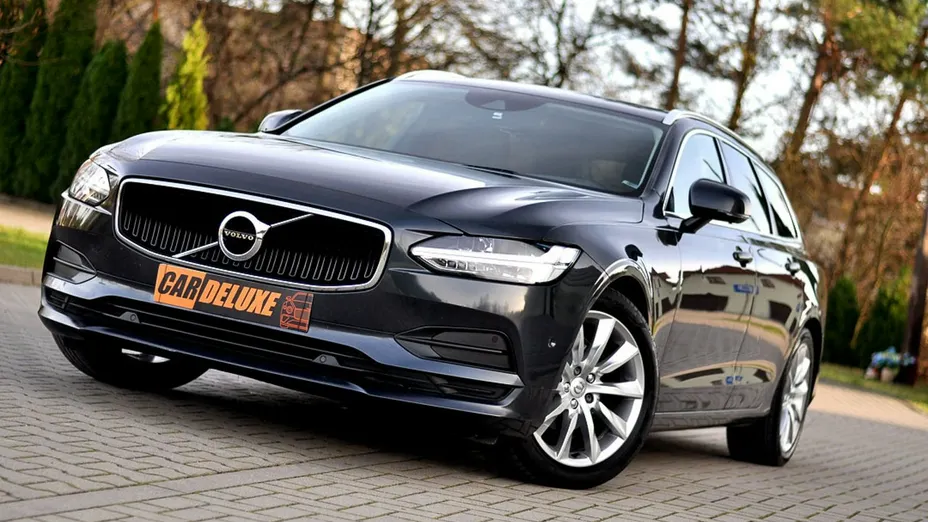 VOLVO V90 -