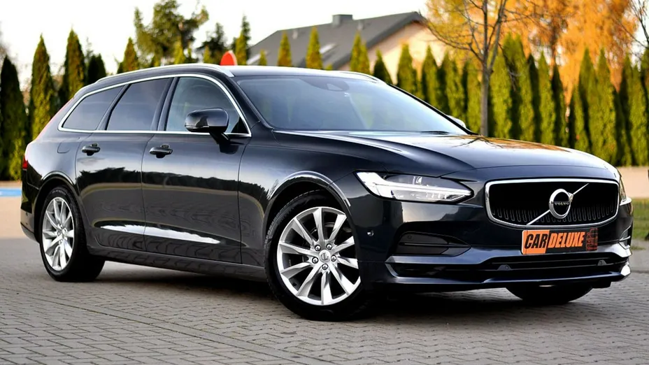 VOLVO V90 -