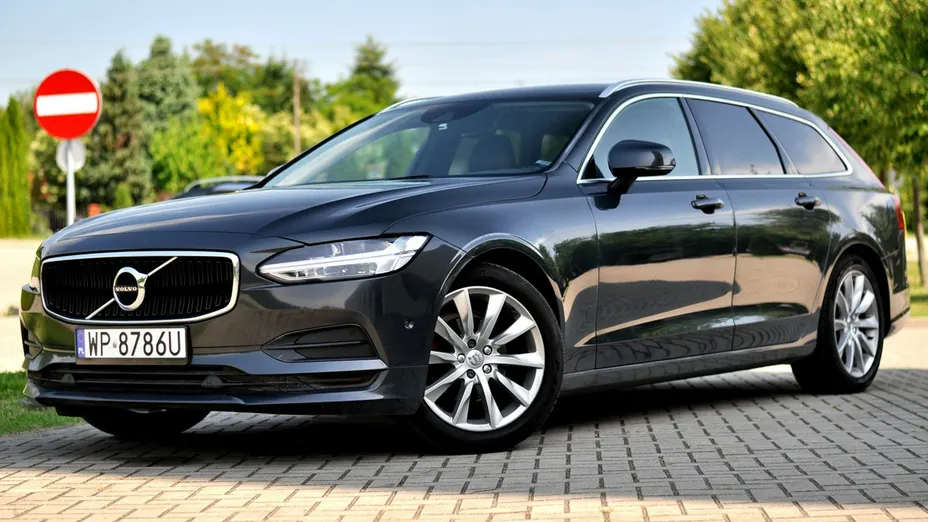 VOLVO V90 -