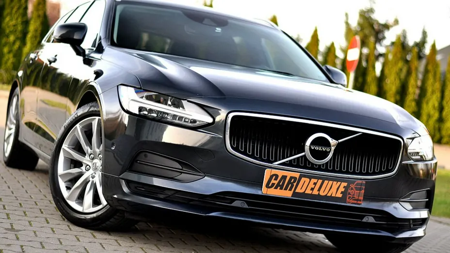 VOLVO V90 -