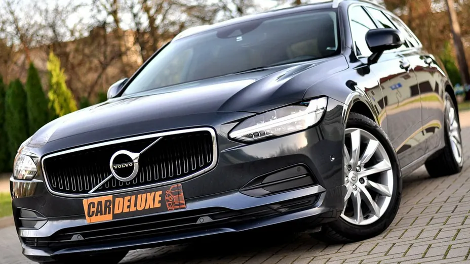 VOLVO V90 -
