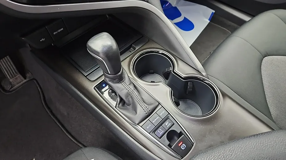TOYOTA Camry -