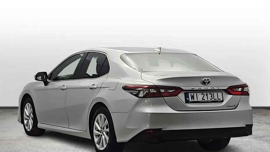 TOYOTA Camry -