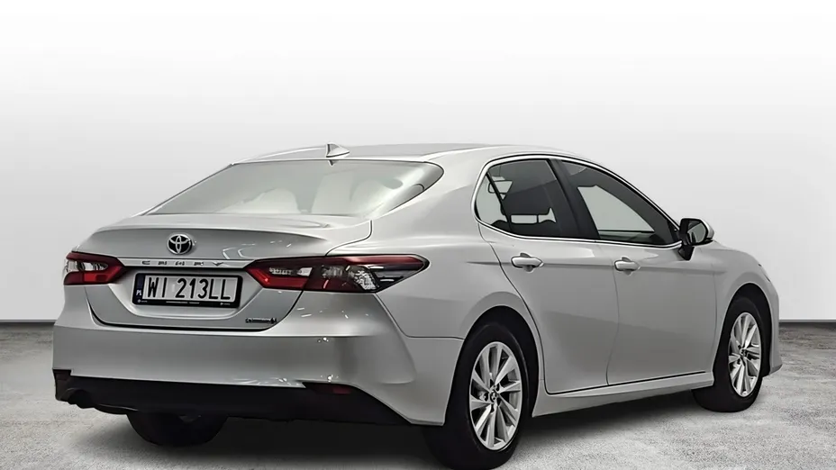 TOYOTA Camry -