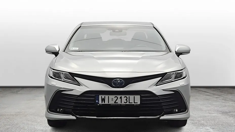 TOYOTA Camry -