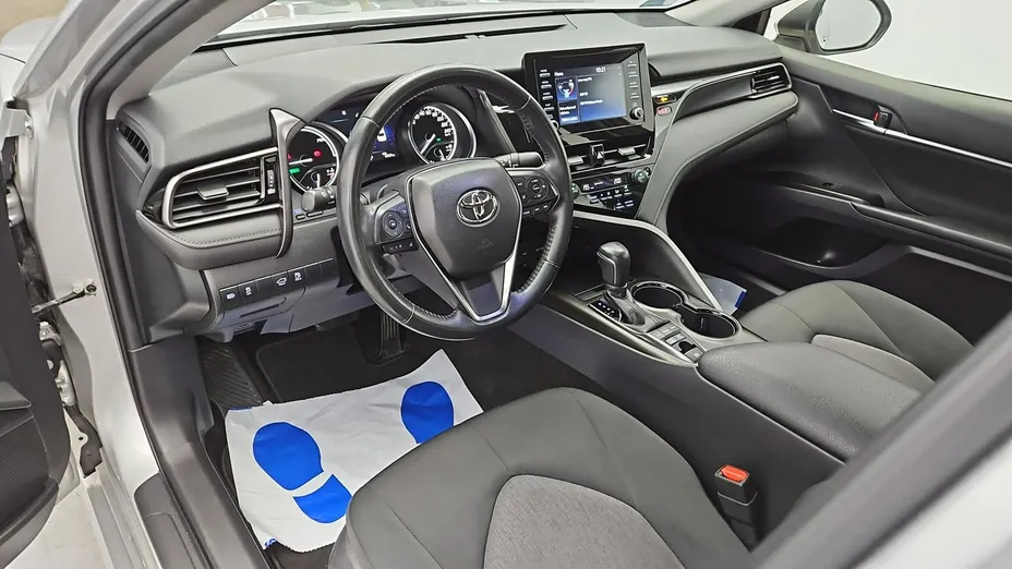 TOYOTA Camry -