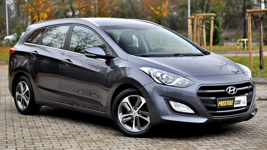 HYUNDAI i30 -