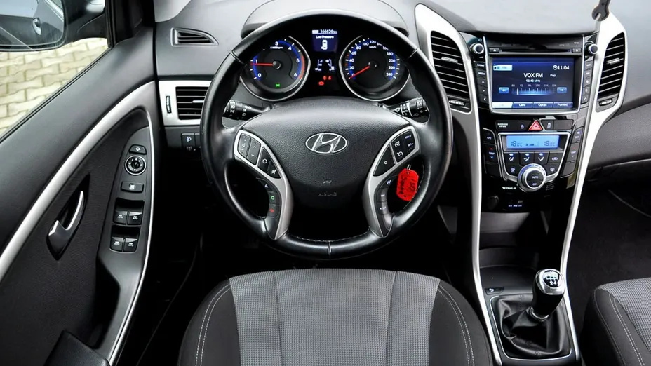 HYUNDAI i30 -