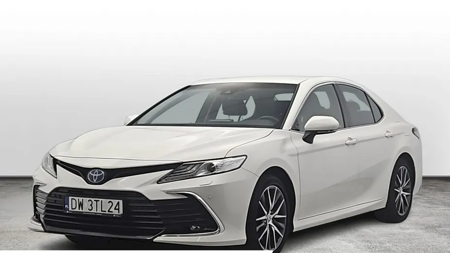 TOYOTA Camry -