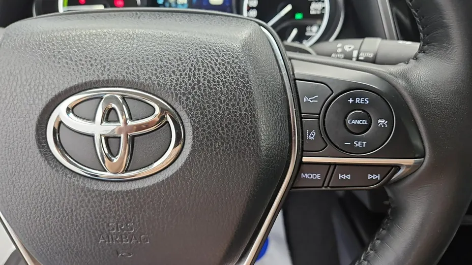TOYOTA Camry -