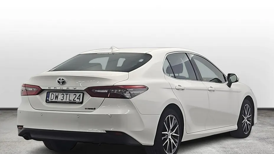 TOYOTA Camry -