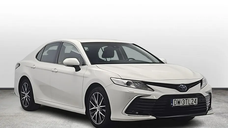 TOYOTA Camry -