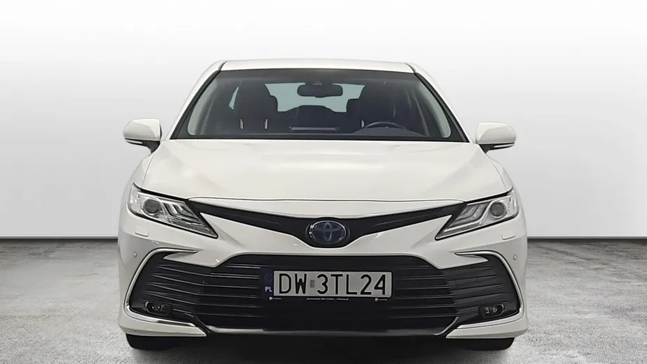 TOYOTA Camry -