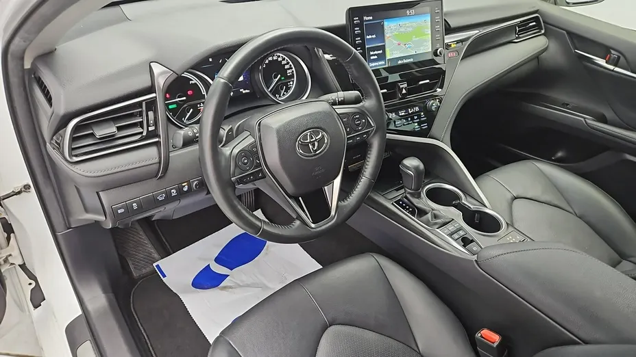 TOYOTA Camry -