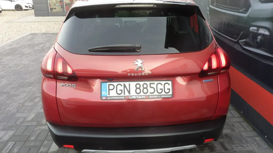 PEUGEOT 2008 -