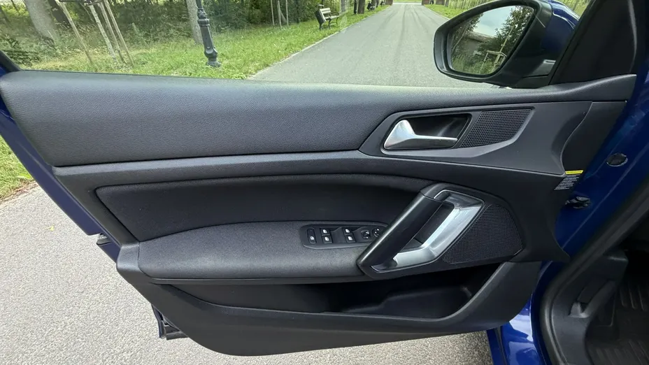 PEUGEOT 308 -