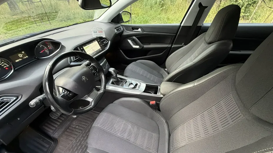 PEUGEOT 308 -