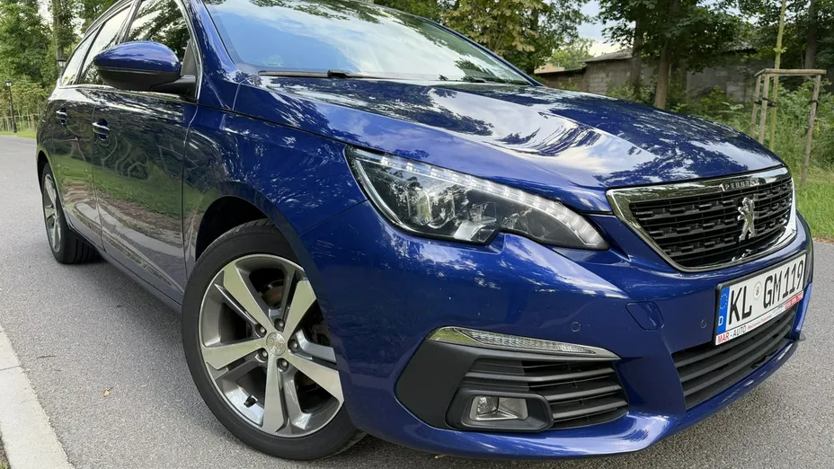 PEUGEOT 308 -