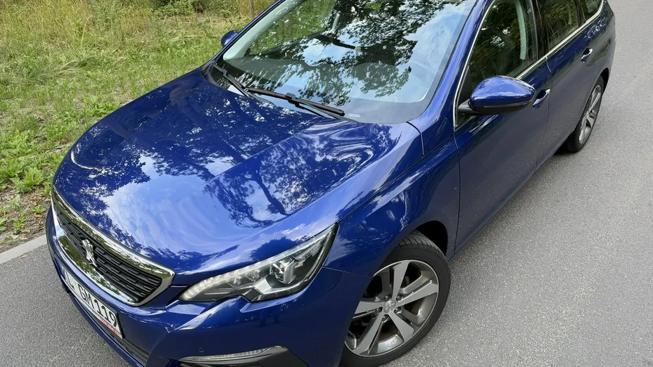 PEUGEOT 308 -