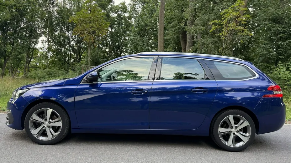 PEUGEOT 308 -