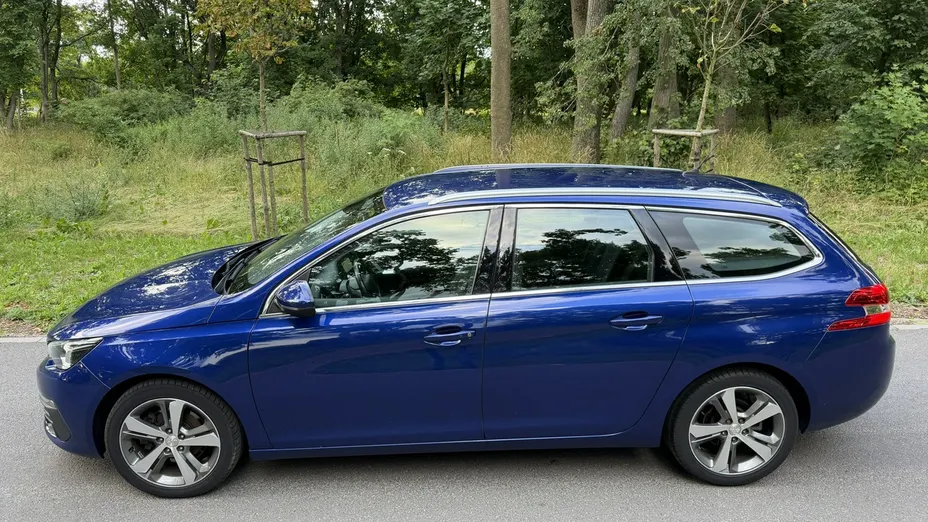 PEUGEOT 308 -