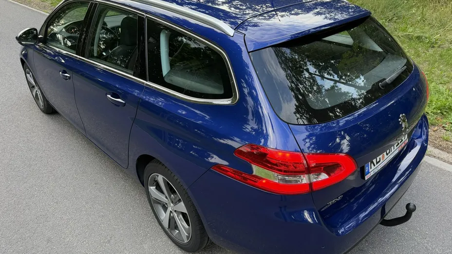 PEUGEOT 308 -