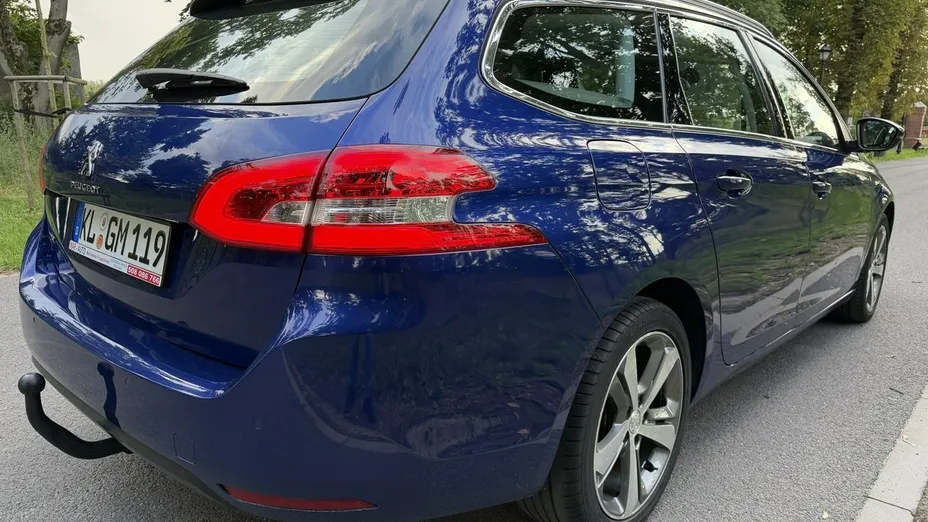 PEUGEOT 308 -