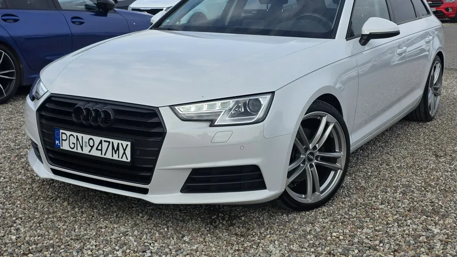 AUDI A4 -