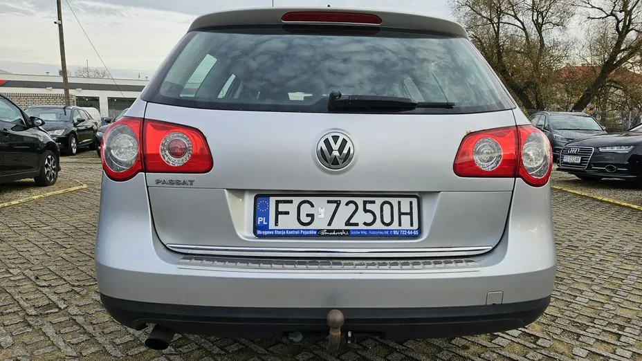 VOLKSWAGEN Passat -