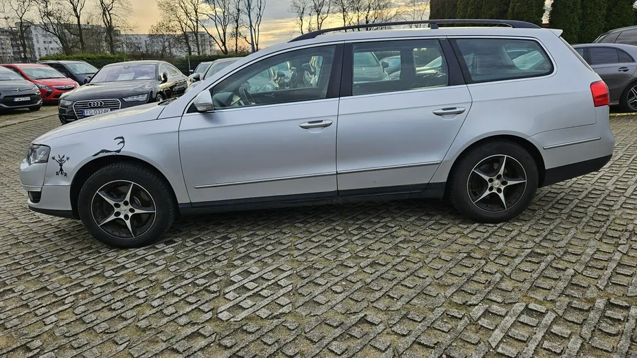 VOLKSWAGEN Passat -