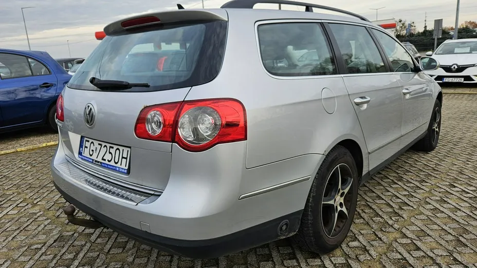VOLKSWAGEN Passat -