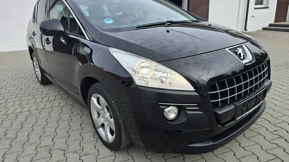 PEUGEOT 3008 -