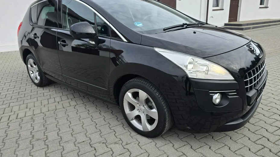 PEUGEOT 3008 -