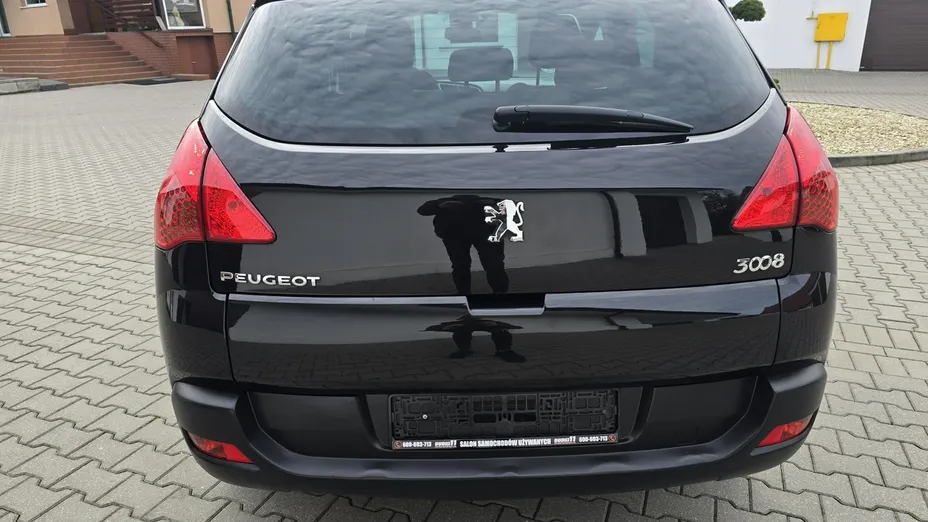 PEUGEOT 3008 -