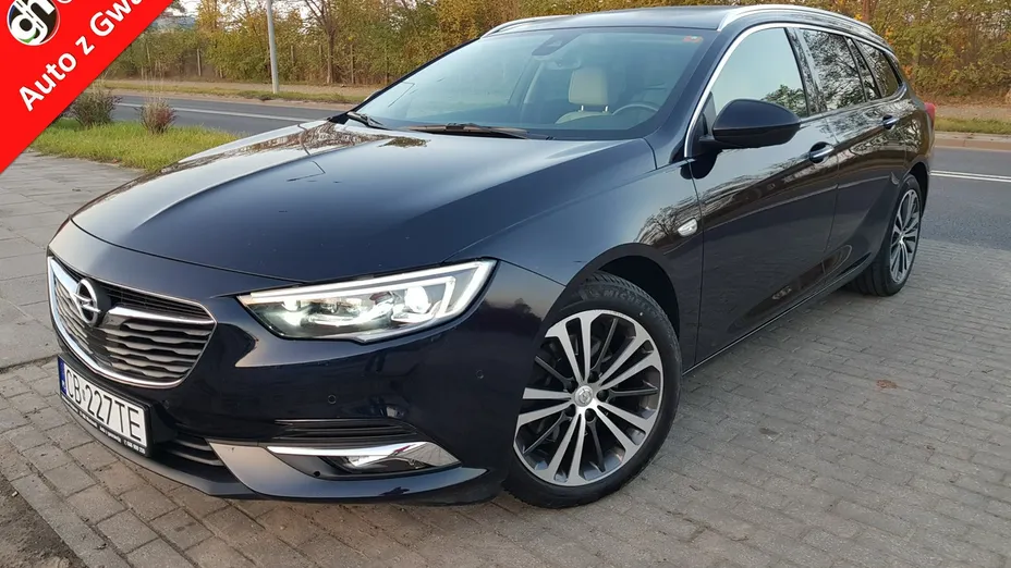OPEL Insignia -