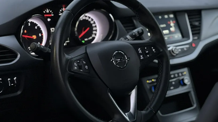 OPEL Astra -