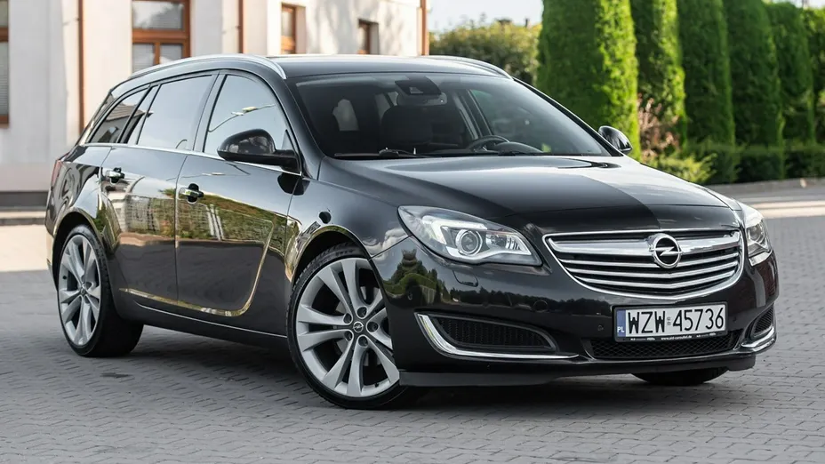 OPEL Insignia -