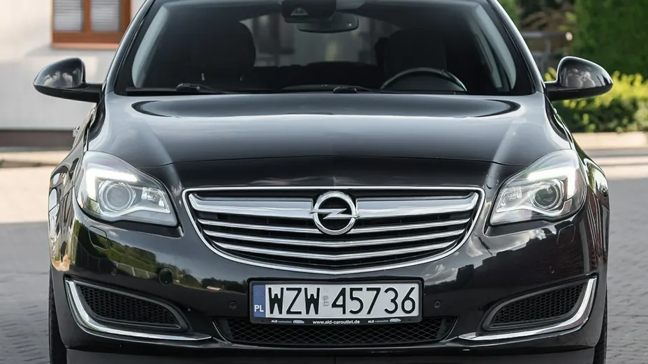 OPEL Insignia -